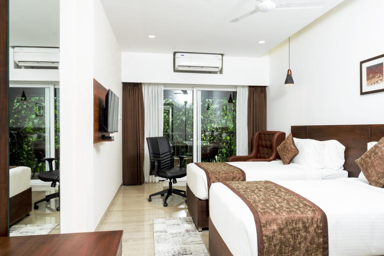 The Runway Hotel Kochi Εξωτερικό φωτογραφία